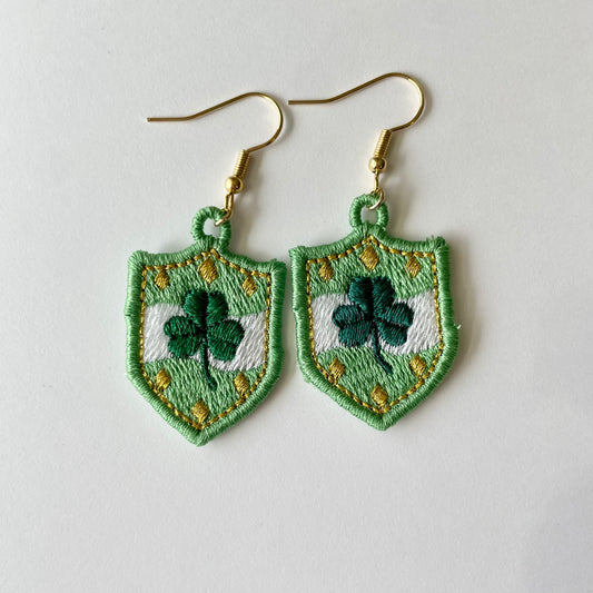 Clover Medieval Shield - Freestanding Charm