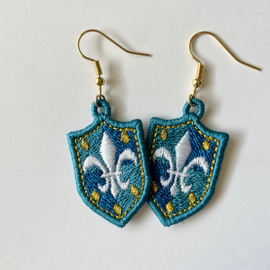 Fleur de Lis Medieval Shield - Freestanding Charm