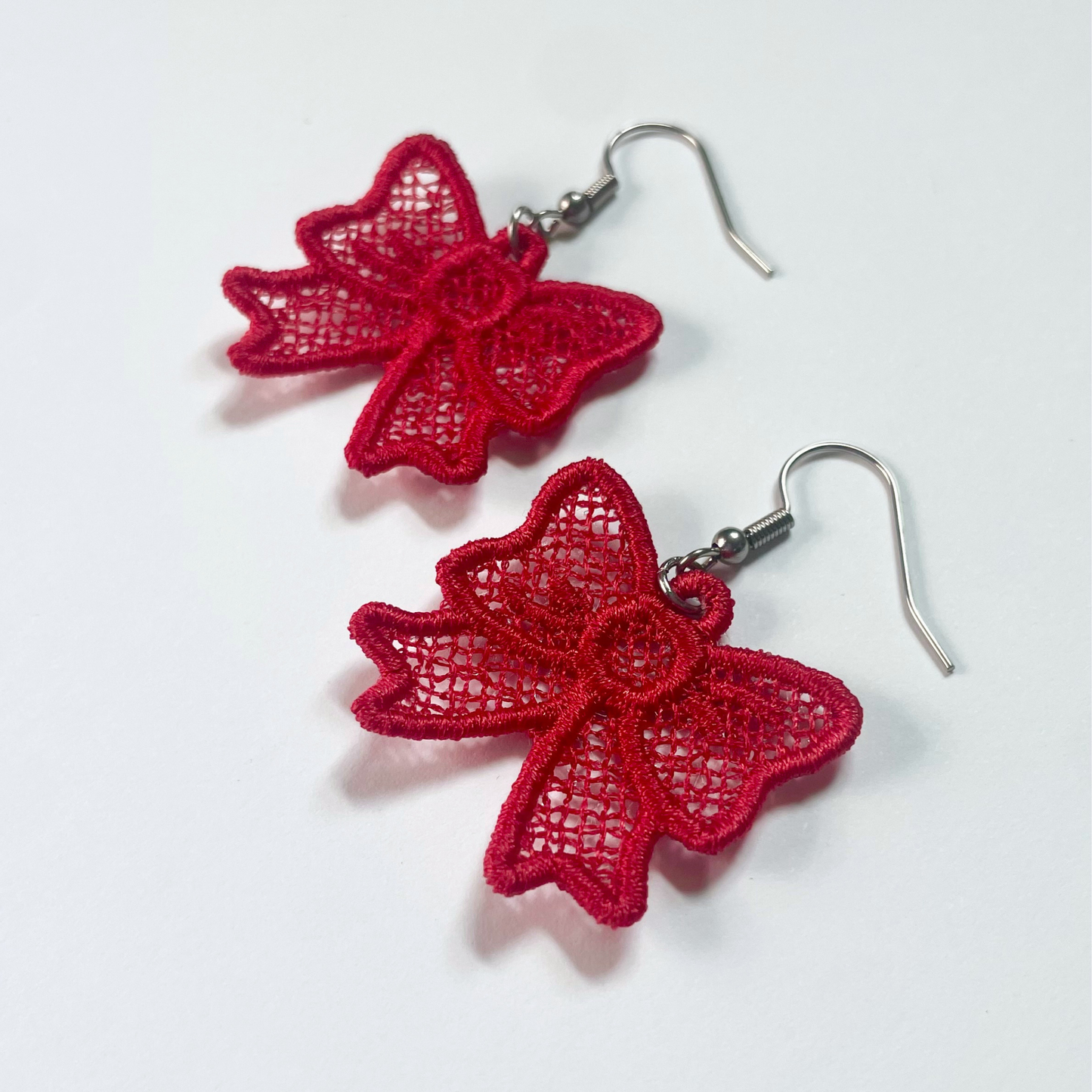 Bow Freestanding Lace Charm
