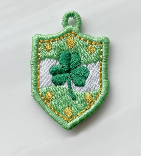 Clover Medieval Shield - Freestanding Charm
