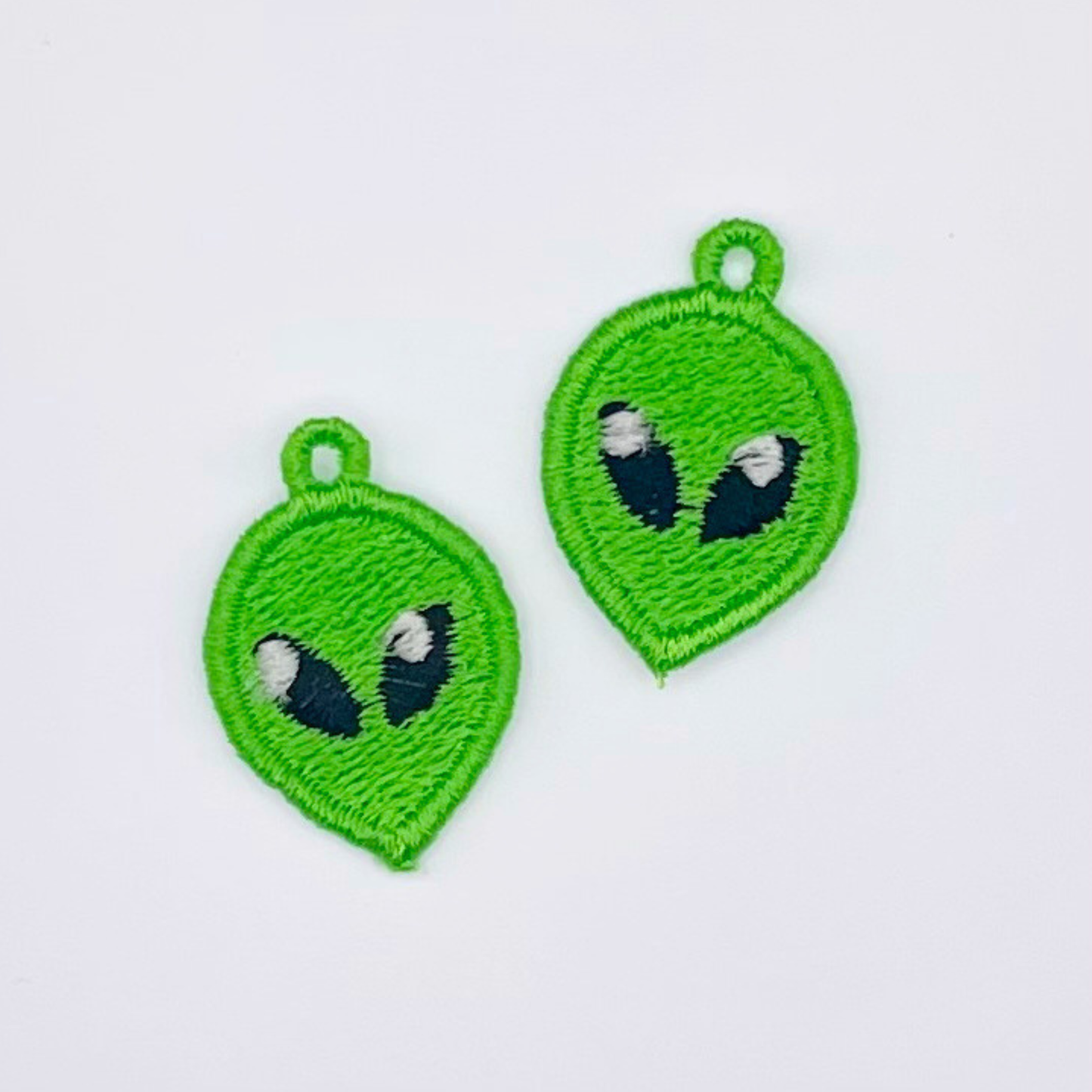 Alien Freestanding Lace Charm