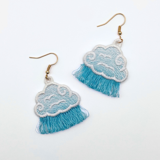 Fringe Raincloud Freestanding Lace Charm