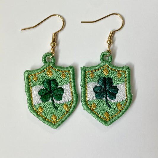 Clover Medieval Shield - Freestanding Charm