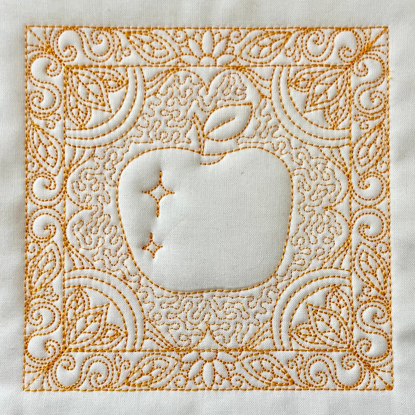 Apple - Enchanted Quilting