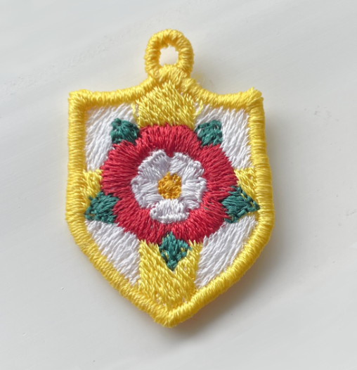 Tudor Rose Medieval Shield - Freestanding Charm